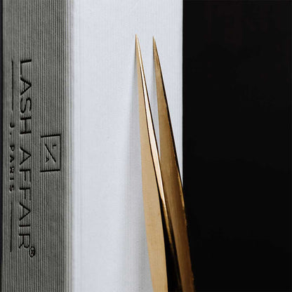 On Point | Isolation + Classic Lash Tweezers