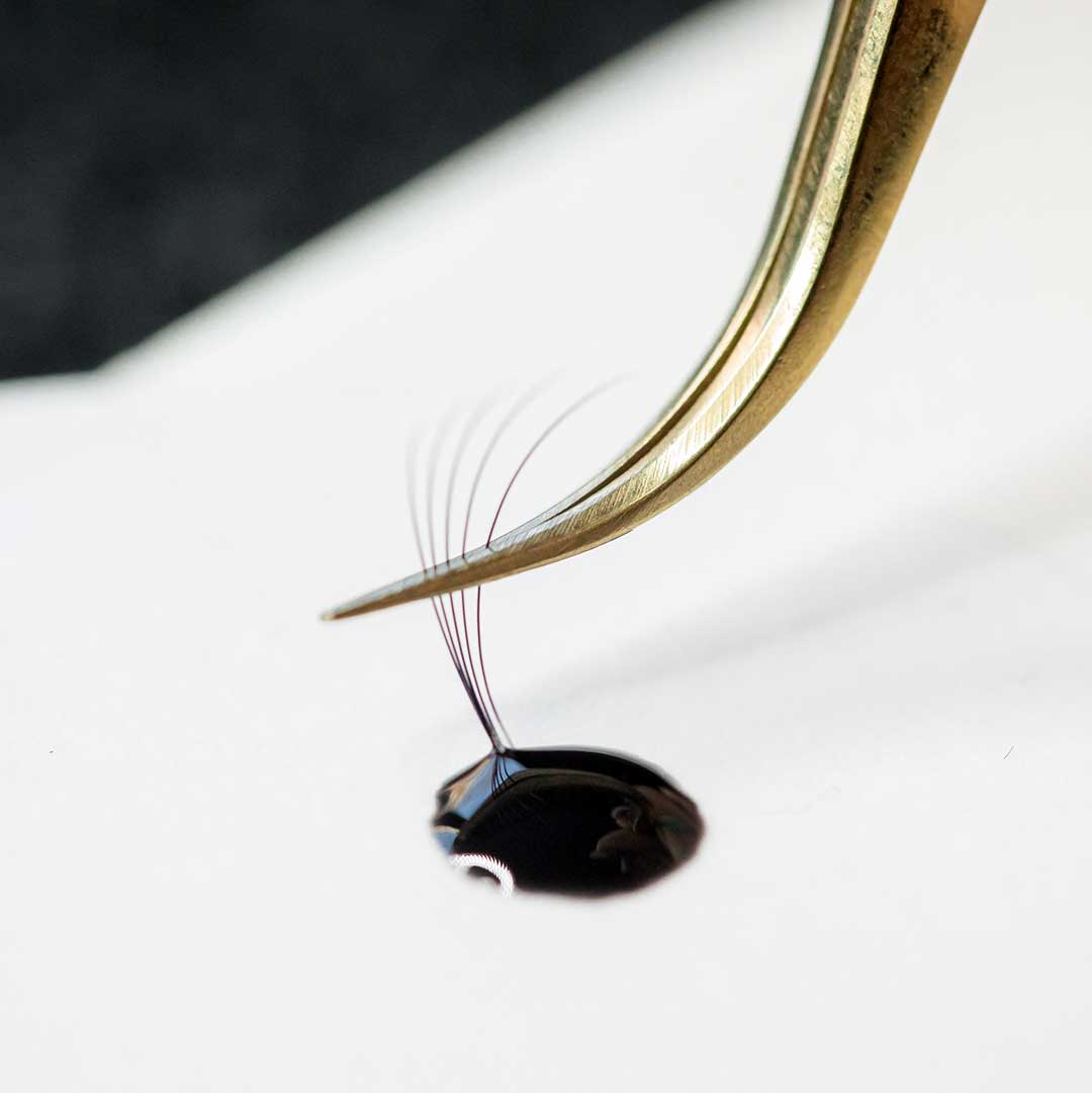 The One | Low Humidity Lash Extension Adhesive